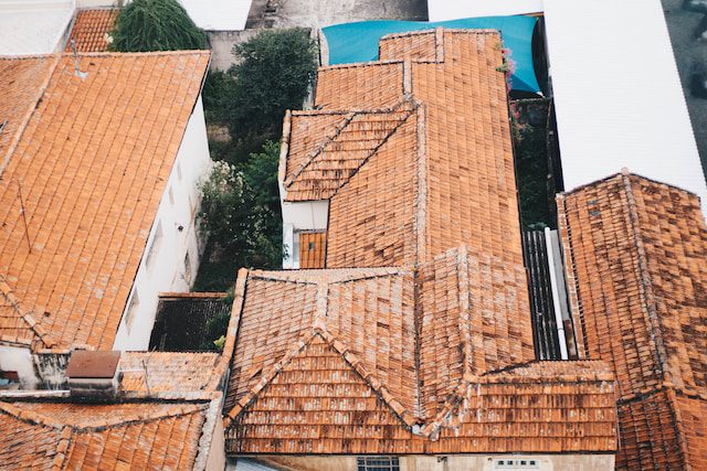 A Beginner’s Guide to Rooftop Repairs and How to Get the Best Deal