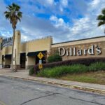Dilliards Holiday hours